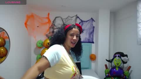 Snapshot of michel_rous_la_mas_caliente chatting on 10-26-25, 02:34 michel_rous_la_mas_caliente online show from 10-26-25, 02:34