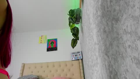 Snapshot of michele_rooss00 chatting on 03-09-25, 02:50 melannie follow my new page online show from 03-09-25, 02:50