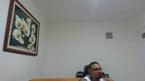 michelle_allen0104 online show from 03-08-25, 04:45