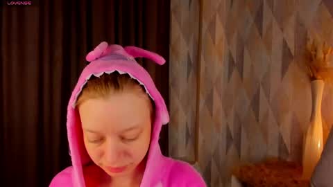 michelle_blond online show from 05-18-26, 01:02