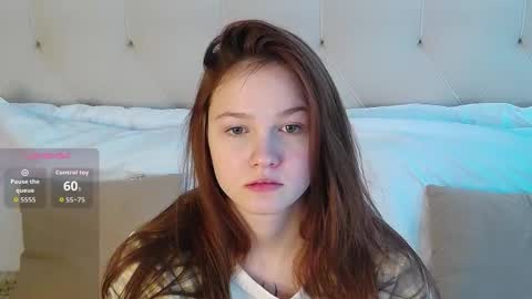 Snapshot of michelle_roux chatting on 02-01-26, 08:29 Michelle online show from 02-01-26, 08:29