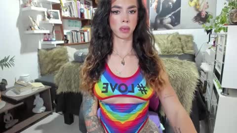 michelle apihel online show from 09-29-25, 08:02