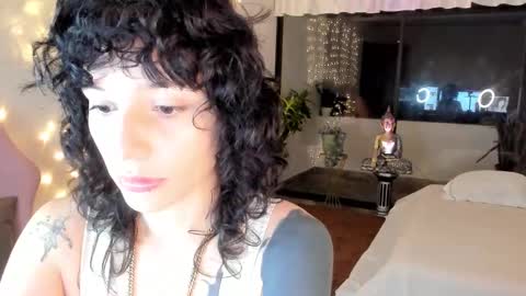 Michelle Ramirez online show from 10-12-25, 04:44