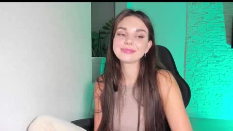 Michellee online show from 10-08-25, 04:48