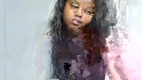 Snapshot of michou61 chatting on 01-19-26, 05:33 michou61 online show from 01-19-26, 05:33