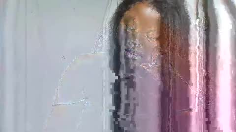 Snapshot of michou61 chatting on 02-06-26, 07:06 michou61 online show from 02-06-26, 07:06