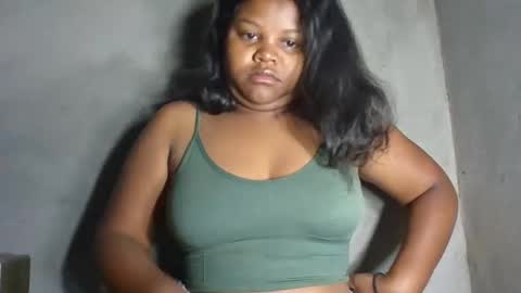 Snapshot of michou61 chatting on 02-10-26, 06:06 michou61 online show from 02-10-26, 06:06