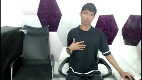 Mick storm online show from 11-18-25, 06:56