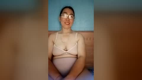 Snapshot of mickye00 chatting on 06-14-26, 02:30 Miky online show from 06-14-26, 02:30