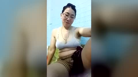Snapshot of mickye00 chatting on 06-23-26, 07:45 Miky online show from 06-23-26, 07:45