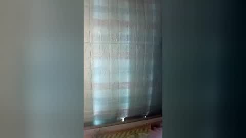 Snapshot of mickye00 chatting on 06-26-26, 11:03 Miky online show from 06-26-26, 11:03