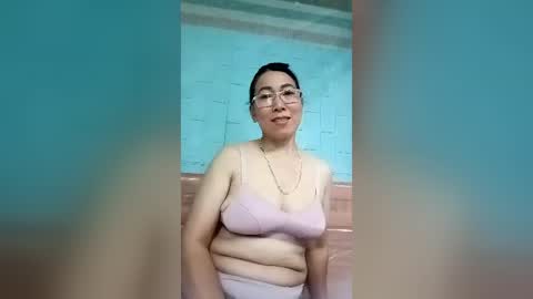 Snapshot of mickye00 chatting on 07-05-26, 04:19 Miky online show from 07-05-26, 04:19