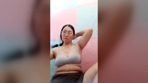 Snapshot of mickye00 chatting on 07-14-26, 03:44 Miky online show from 07-14-26, 03:44