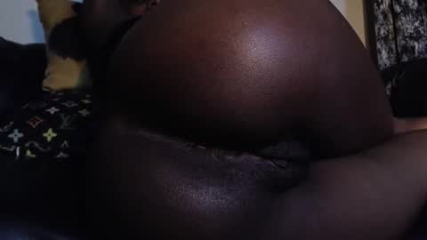 Snapshot of micmash_ chatting on 02-08-26, 10:24 mickey online show from 02-08-26, 10:24