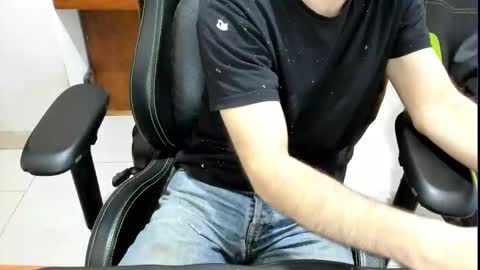 microfama00 online show from 04-16-26, 12:00