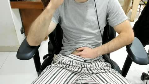 microfama00 online show from 06-24-26, 06:23