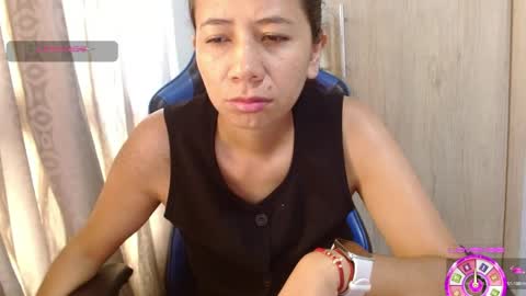 Snapshot of miculohot chatting on 05-25-26, 12:22 vanesa sexy online show from 05-25-26, 12:22