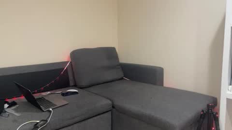 Aaron online show from 12-14-25, 04:18