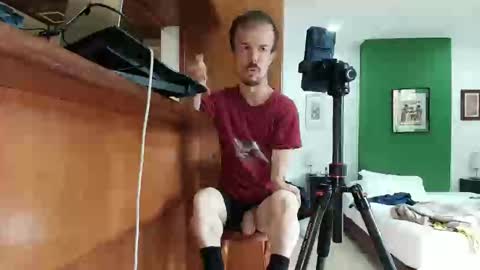 Snapshot of midgettripod1 chatting on 05-02-26, 07:52 Aaron online show from 05-02-26, 07:52