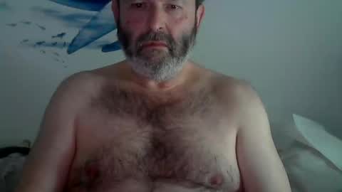 Snapshot of midhir chatting on 01-17-25, 03:43 kike online show from 01-17-25, 03:43