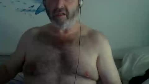 Snapshot of midhir chatting on 02-06-25, 09:06 kike online show from 02-06-25, 09:06