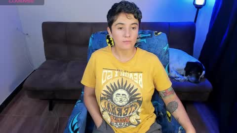 Snapshot of midnight07_ chatting on 01-24-25, 02:07 Blue online show from 01-24-25, 02:07