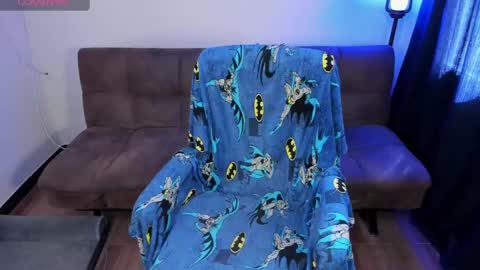 Snapshot of midnight07_ chatting on 02-15-25, 02:33 Blue online show from 02-15-25, 02:33