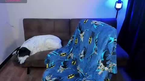 Snapshot of midnight07_ chatting on 02-26-25, 04:25 Blue online show from 02-26-25, 04:25