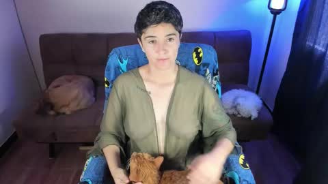 Snapshot of midnight07_ chatting on 10-15-25, 03:23 Blue online show from 10-15-25, 03:23