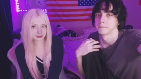 Snapshot of midnight_memories chatting on 02-09-26, 12:58 Kai and Angel online show from 02-09-26, 12:58