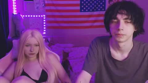 Snapshot of midnight_memories chatting on 02-10-26, 12:59 Kai and Angel online show from 02-10-26, 12:59