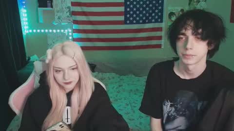 Snapshot of midnight_memories chatting on 02-15-26, 01:13 Kai and Angel online show from 02-15-26, 01:13