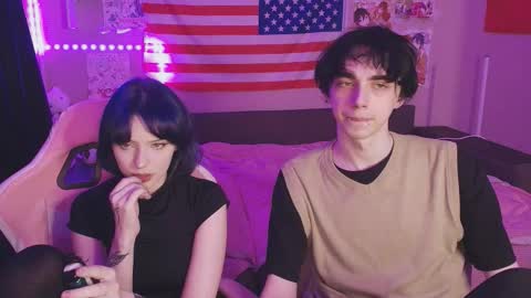 Snapshot of midnight_memories chatting on 03-04-26, 06:25 Kai and Angel online show from 03-04-26, 06:25