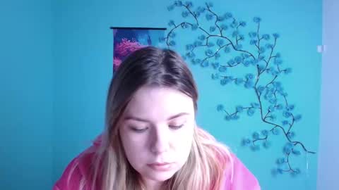 Mariana online show from 10-29-25, 12:18