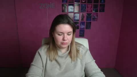 Mariana online show from 11-24-25, 06:35