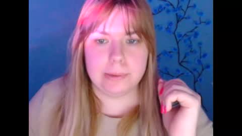 Mariana online show from 02-15-26, 07:51