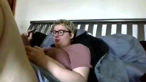 midnightmochi2 online show from 05-19-26, 02:34