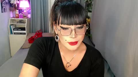 Snapshot of midnightraven27 chatting on 01-20-25, 02:11  Dont forget to follow online show from 01-20-25, 02:11