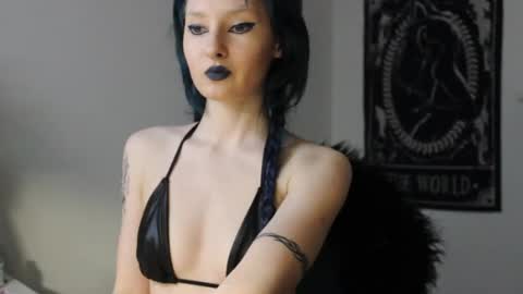Snapshot of midnightsiren chatting on 04-23-26, 08:11 midnightsiren online show from 04-23-26, 08:11