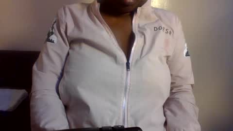 Snapshot of midnightt_curves chatting on 07-02-26, 06:52 midnightt_curves online show from 07-02-26, 06:52