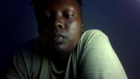 Snapshot of midnightt_curves chatting on 07-19-26, 07:39 midnightt_curves online show from 07-19-26, 07:39
