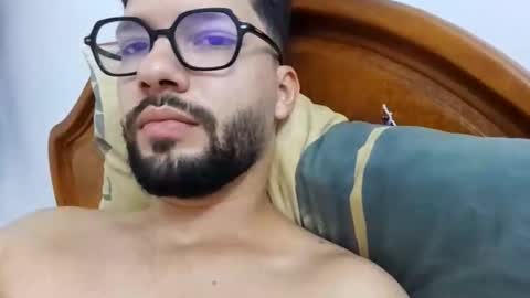 Snapshot of midoumas1 chatting on 09-27-25, 04:12 Sam online show from 09-27-25, 04:12