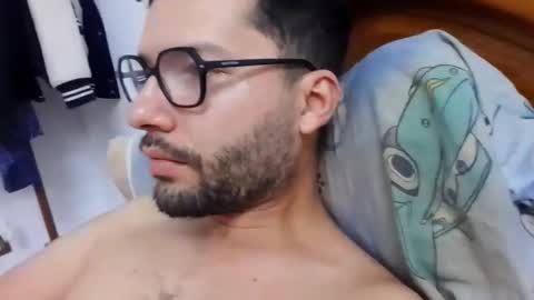 Snapshot of midoumas1 chatting on 10-22-25, 06:07 Sam online show from 10-22-25, 06:07