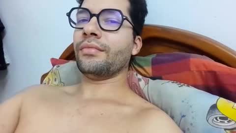 Snapshot of midoumas1 chatting on 11-29-25, 03:48 Sam online show from 11-29-25, 03:48