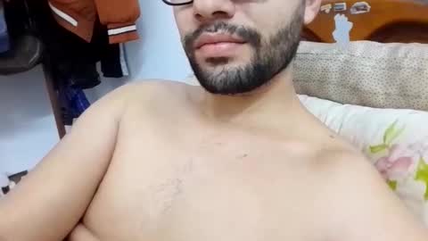 Snapshot of midoumas1 chatting on 12-20-25, 02:46 Sam online show from 12-20-25, 02:46