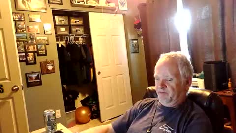 midwestdad09 online show from 10-17-25, 01:57