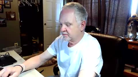 midwestdad09 online show from 03-18-26, 06:44