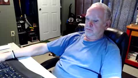 midwestdad09 online show from 04-15-26, 06:59