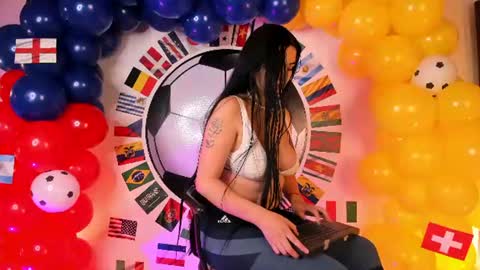 Snapshot of miel_gomez chatting on 06-11-26, 11:36 miel_gomez online show from 06-11-26, 11:36