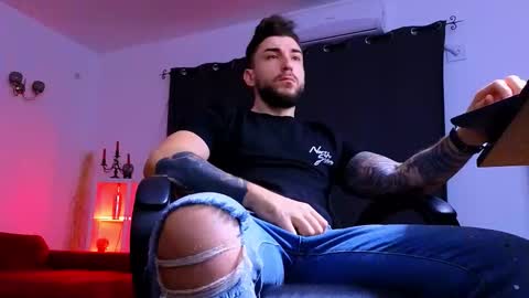 MightyAaron online show from 01-12-26, 05:23